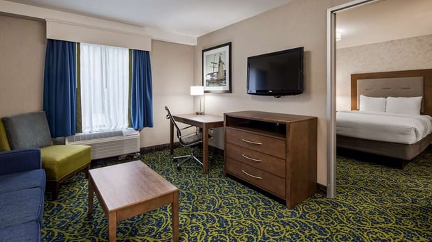 Images Best Western Plus Portsmouth Hotel and Suites