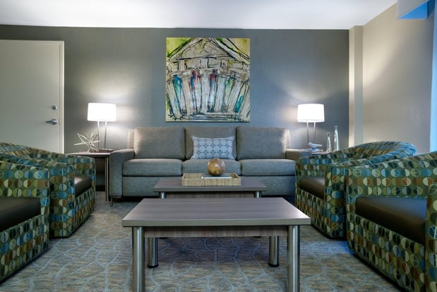 Images Holiday Inn Nashville-Vanderbilt (Dwtn) by IHG