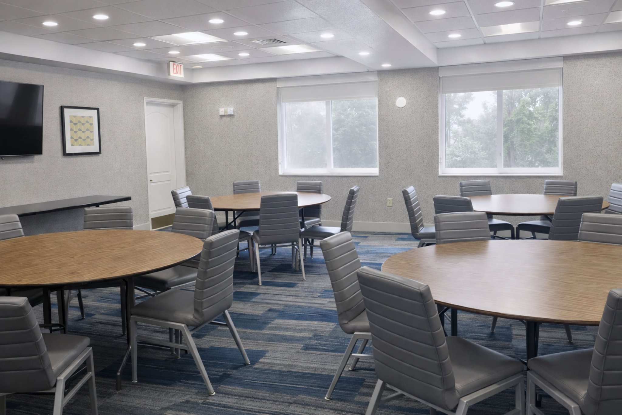 Holiday Inn Express & Suites Winner by IHG Image