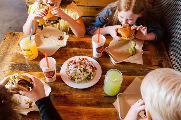 Images Aioli Gourmet Burgers - 32nd & Shea