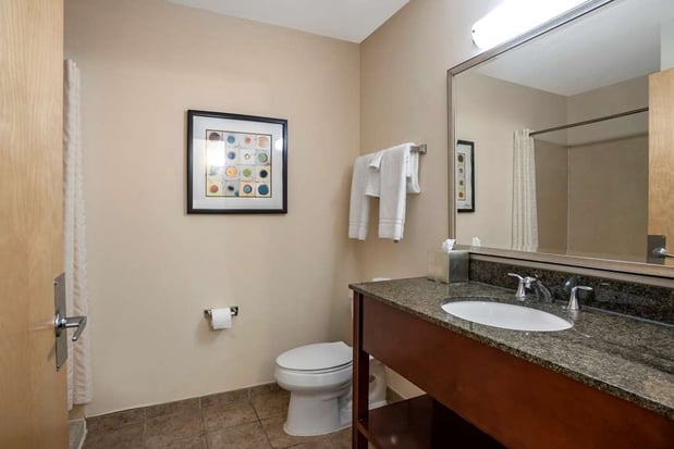 Images Best Western Plus Philadelphia Airport South at Widener University