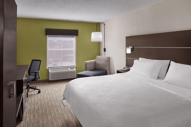 Images Holiday Inn Express & Suites Asheville SW - Outlet Ctr Area, an IHG Hotel