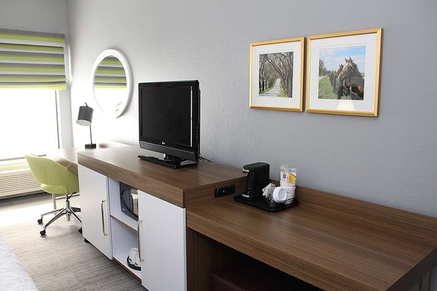 Images Hampton Inn & Suites Fort Worth/Forest Hill