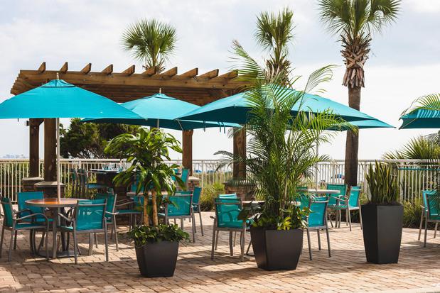 Images Holiday Inn Resort Oceanfront @ Surfside Beach, an IHG Hotel