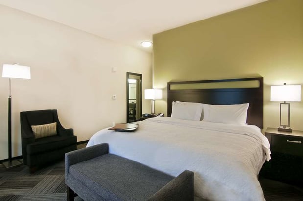 Images Hampton Inn & Suites Bellevue Downtown-Seattle