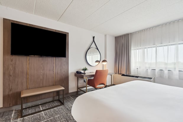 Images Crowne Plaza Lansing by IHG