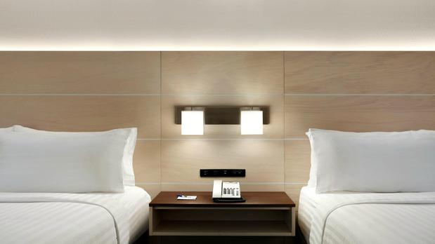 Images Holiday Inn Express Williamsbrg Busch Gardens Area by IHG
