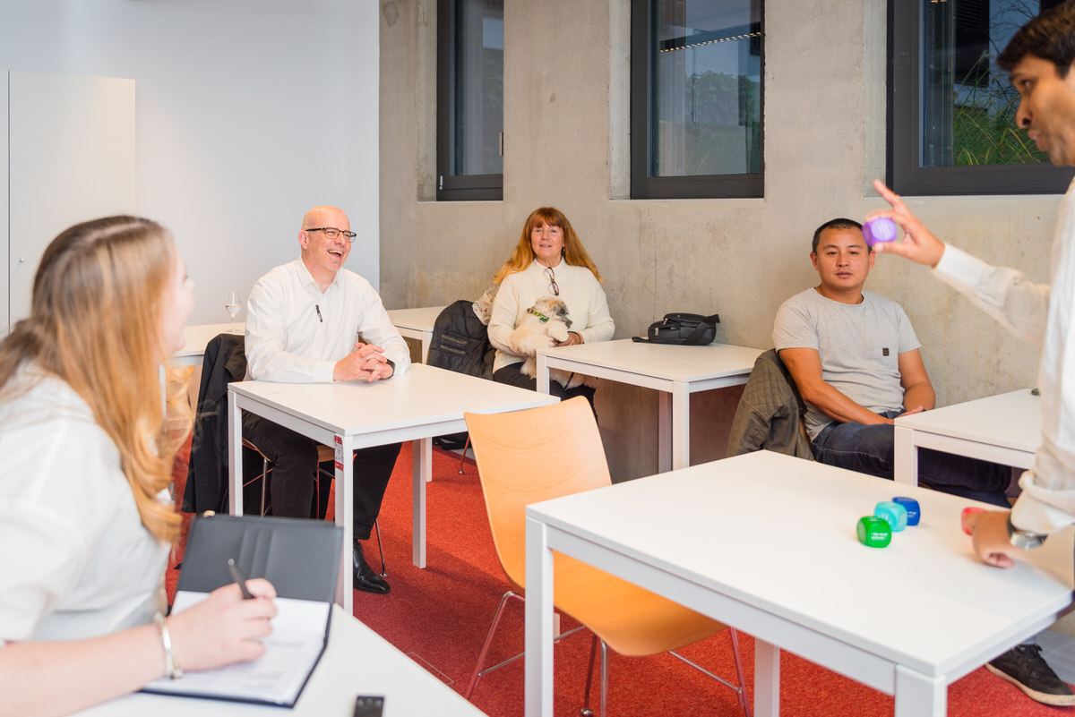 Bilder PROPER Languages SA