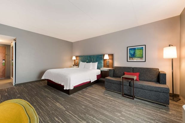 Images Hampton Inn & Suites Charlotte-Airport