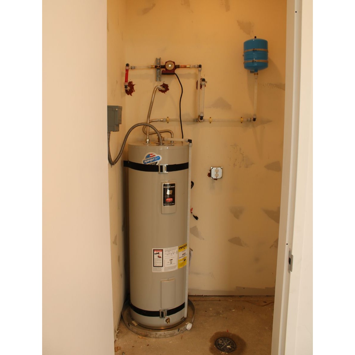 50 Gallon electric with recirculation pump-Daybreak, UT