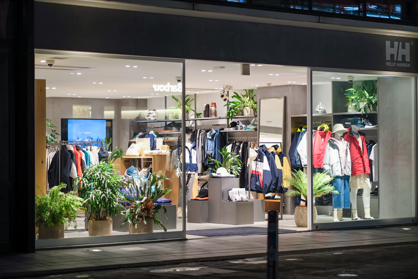 Images HELLY HANSEN (ヘリーハンセン) 原宿