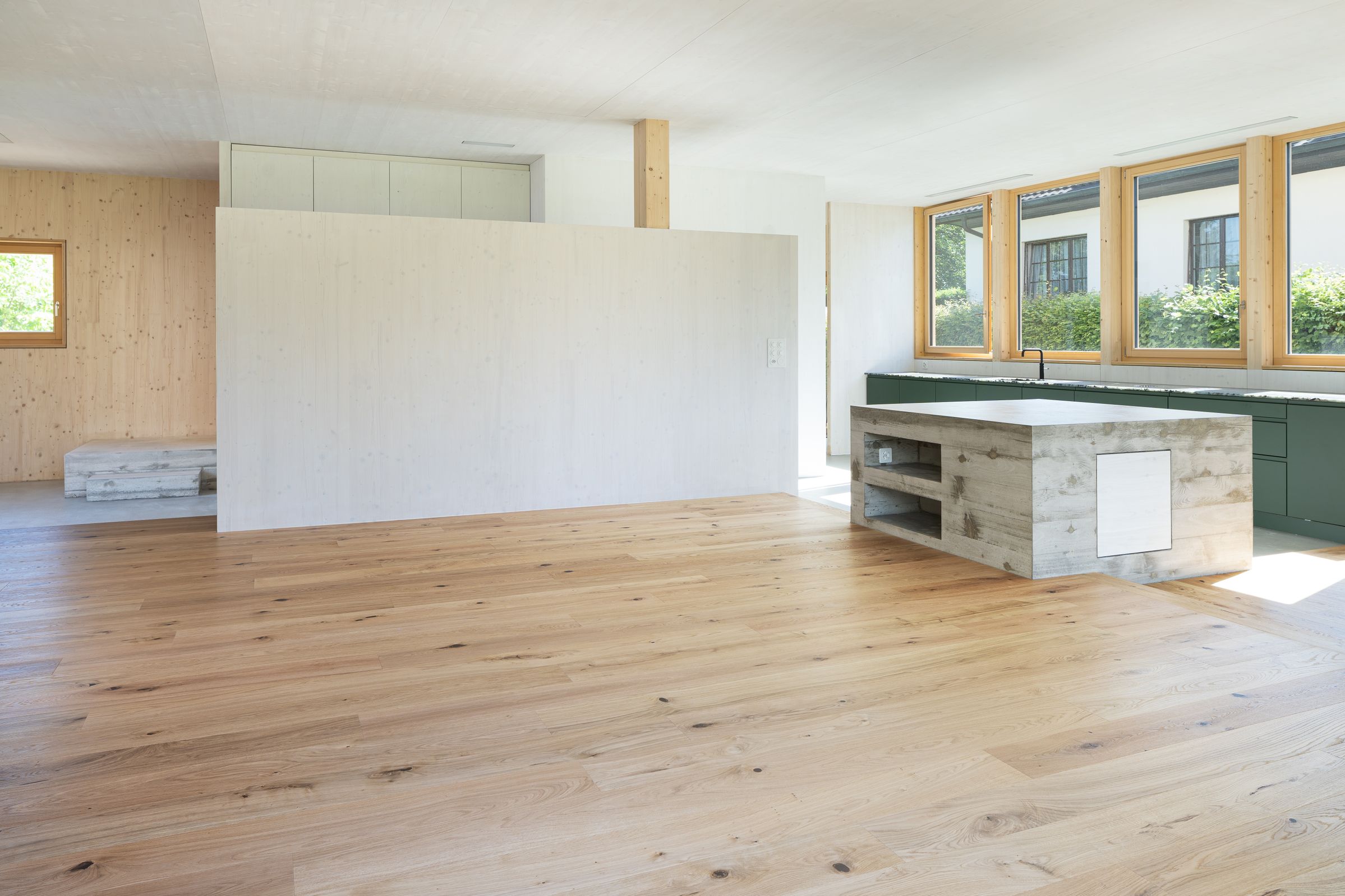 Bilder LT Building Solutions AG