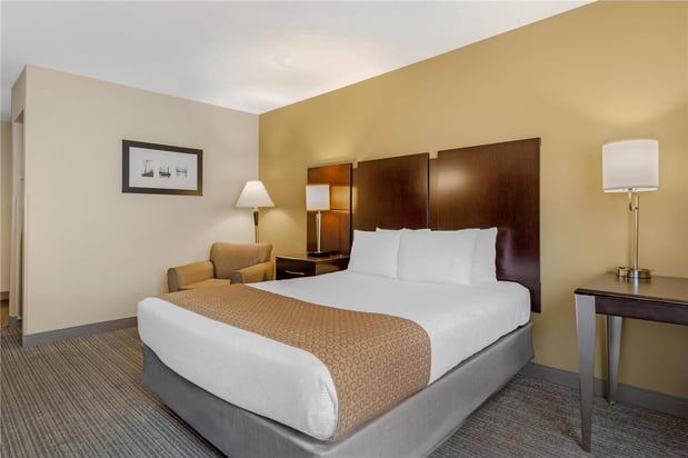 Images Best Western Plus Plaza by the Green