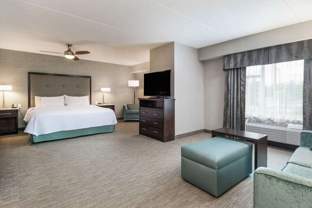 Guest room Homewood Suites by Hilton Ottawa Airport Ottawa (613)422-3678