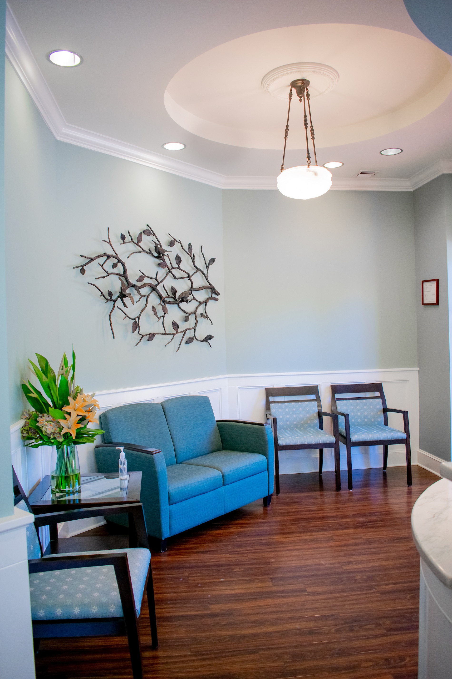 Access Endodontics LLC, located in Oregon City, OR, the practice of Dr. Marat Tselnik limited exclusively to endodontic services. Dr. Marat Tselnik is a specialist member of the American Association of Endodontists and a Board-Certified Diplomate of the American Board of Endodontics. Dr. Tselnik and his highly trained staff provide the highest standard of professional care in a friendly, comfortable environment.
By referring you to an endodontic specialist, your family dentist demonstrates a personal concern for the quality of your dental care. Dr. Marat Tselnik utilizes cutting-edge technology and state-of-the-art microsurgical techniques to provide unsurpassed quality in a compassionate environment of professionalism and clinical excellence. At Access Endodontics, we strive to exceed your expectations.
