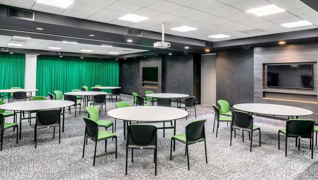 Images Park Inn by Radisson Polokwane