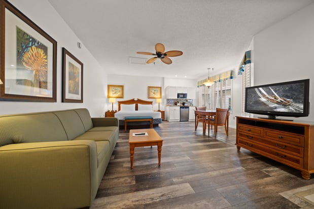 Images Holiday Inn & Suites Clearwater Beach S-Harbourside by IHG
