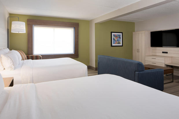 Images Holiday Inn Express Louisville Northeast by IHG