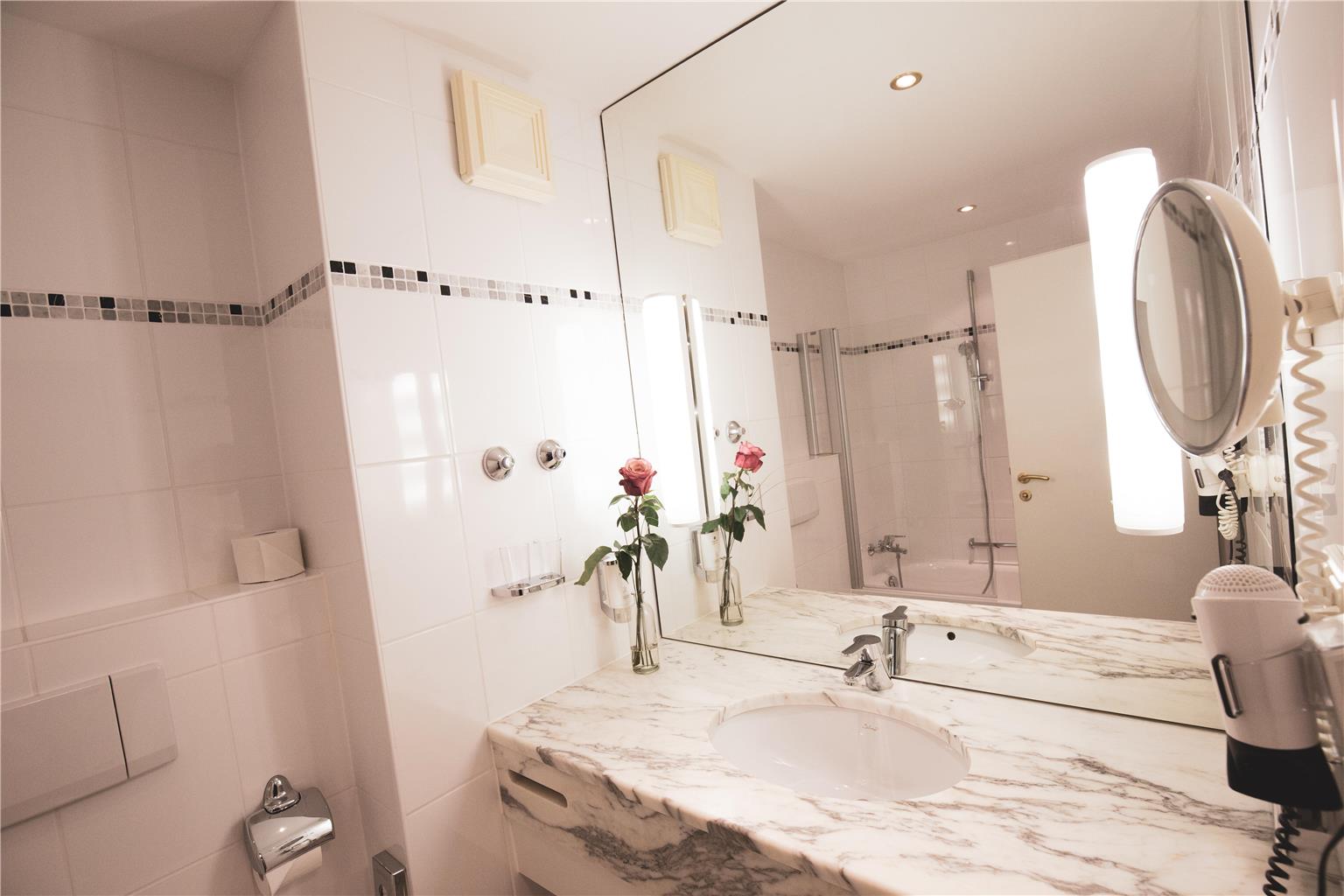 Hotel Bayerischer Hof Miesbach, BW Premier Collection by Best Western, Oskar-Von-Miller Str. 2-4 in Miesbach