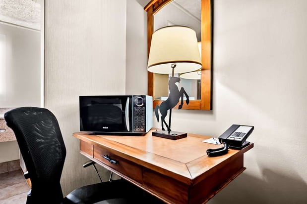 Images Best Western Outlaw Inn