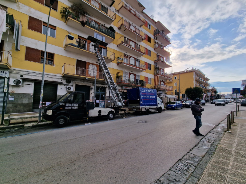 Images La Napoli Traslochi & Servizi Impresa