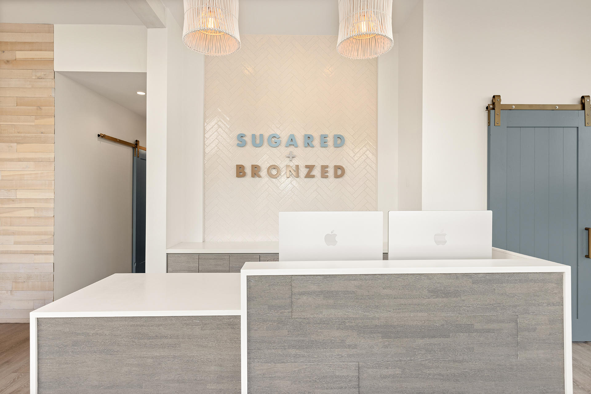 SUGARED + BRONZED Silver Lake reception desk