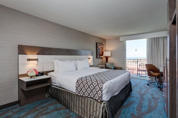 Images Crowne Plaza Ventura Beach by IHG