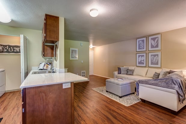 Images Commons at Creekside Apartments