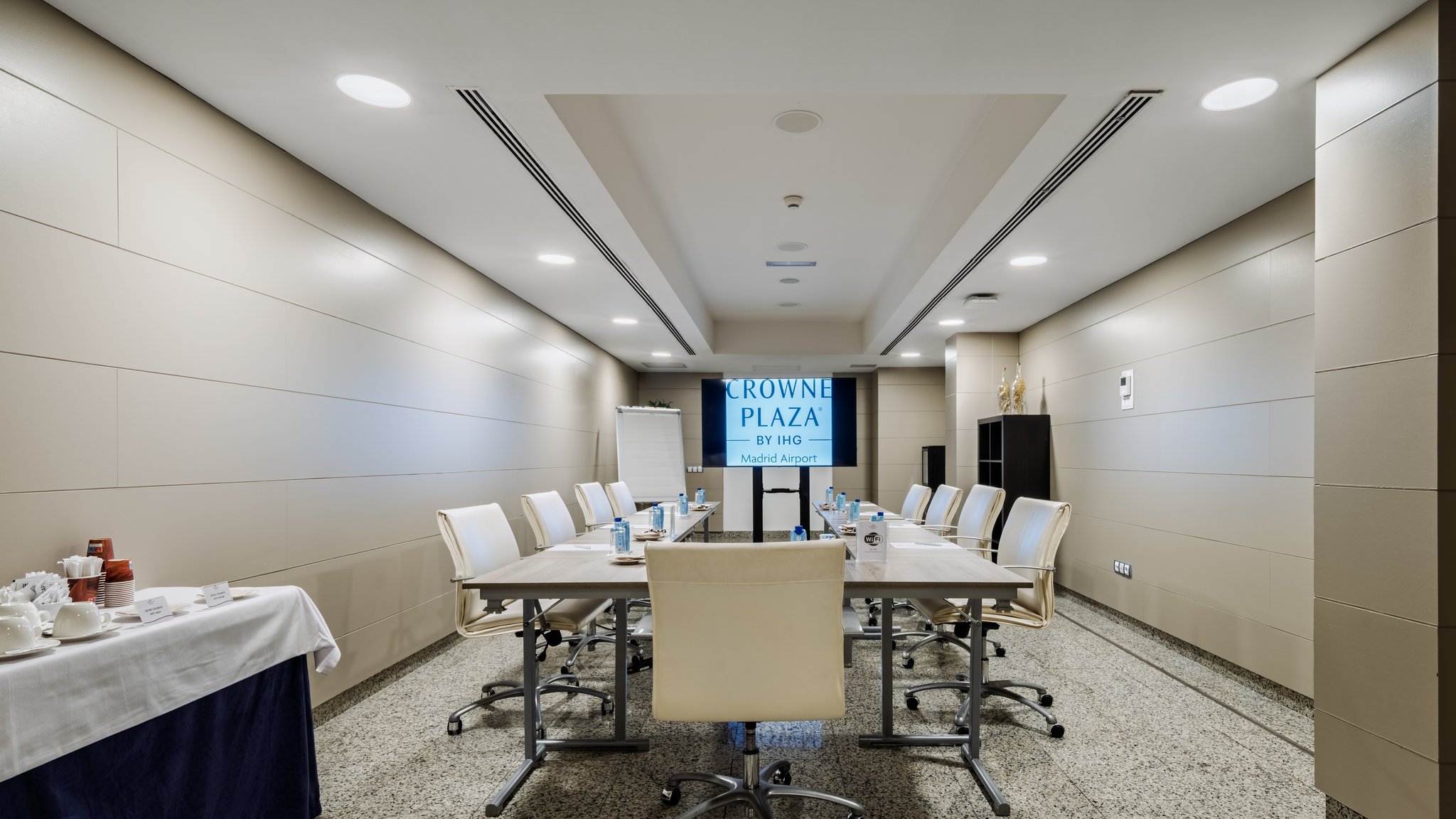 Images Crowne Plaza Madrid Airport by IHG