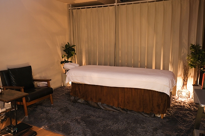 Images Pressentir 横浜店
