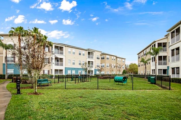 Images Halston Park Central