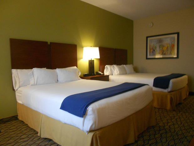 Images Holiday Inn Express & Suites Lancaster, an IHG Hotel