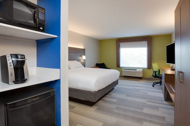 Images Holiday Inn Express & Suites Tampa-Fairgrounds-Casino by IHG