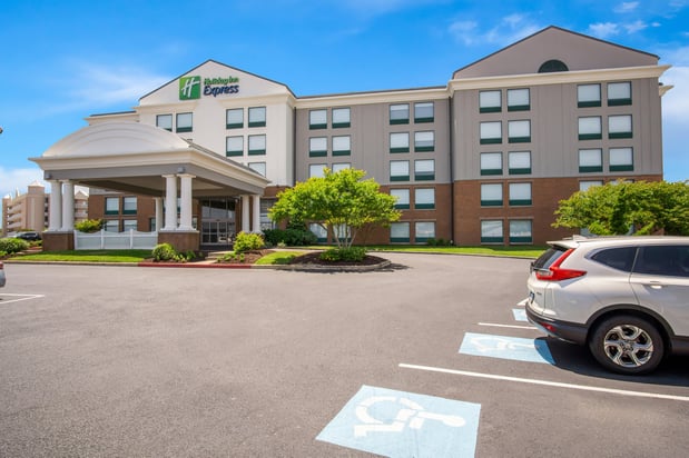 Images Holiday Inn Express & Suites Ocean City - Northside by IHG