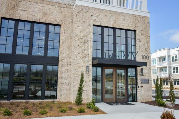 Images The Ivy at Ariston
