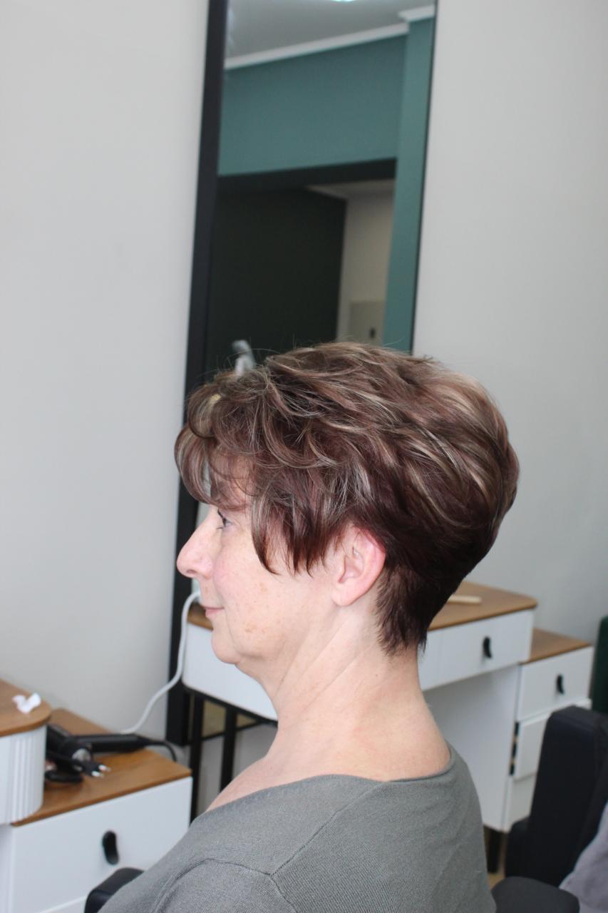 F&M Friseursalon, Unterrather Str. 73 in Düsseldorf
