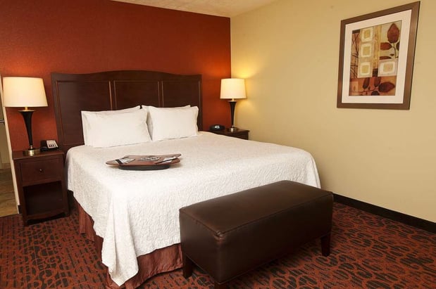 Images Hampton Inn & Suites Fargo Medical Center
