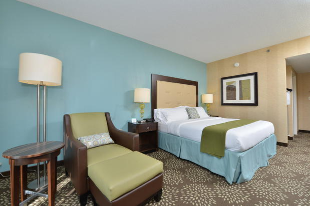 Images Holiday Inn Express & Suites Sylva - Western Carolina Area, an IHG Hotel