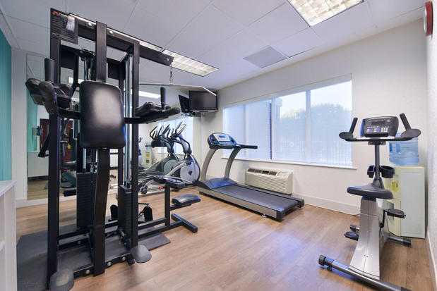 Images Holiday Inn Express & Suites Abilene Mall South by IHG