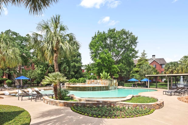 Images Camden Holly Springs Apartments
