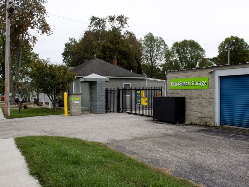 Images Extra Space Storage