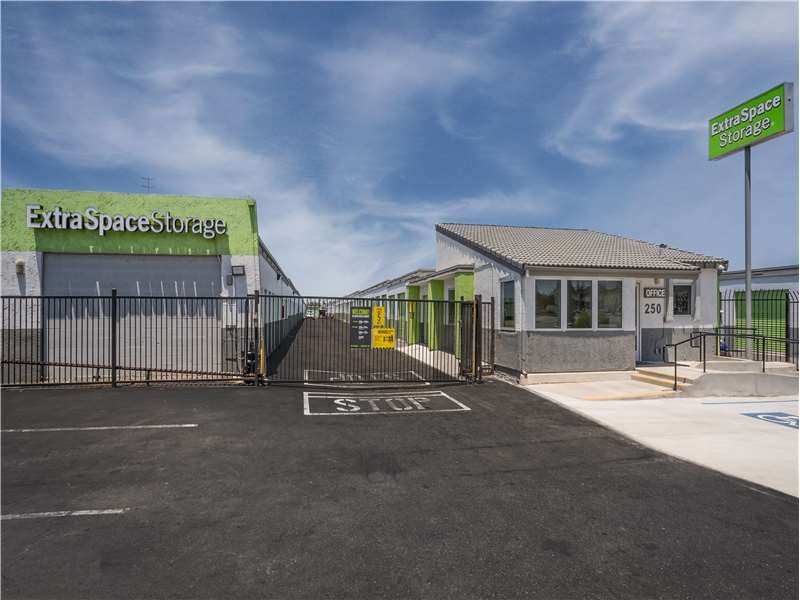 Beauty Image - Extra Space Storage at 250 N Cota St, Corona, CA 92880