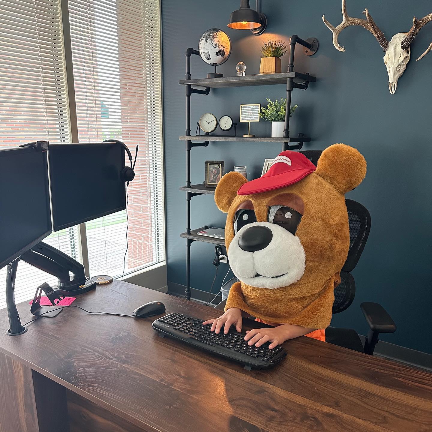 While Zach was in a life insurance meeting, the Good Neighbear stepped in to answer customer calls 🐻