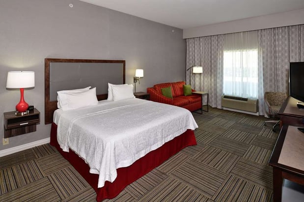 Images Hampton Inn & Suites Fredericksburg