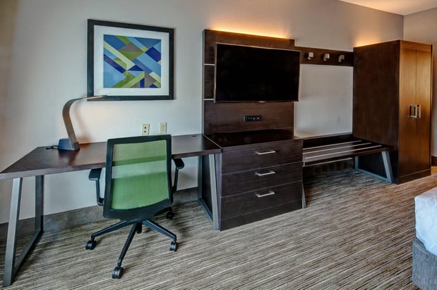 Images Holiday Inn Express & Suites Jackson Northeast by IHG