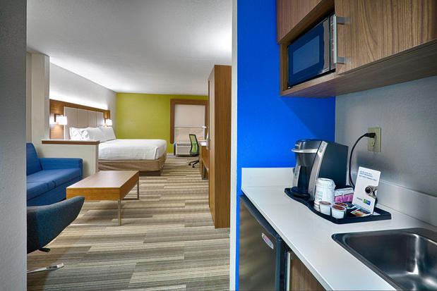 Images Holiday Inn Express & Suites Jacksonville-South, an IHG Hotel