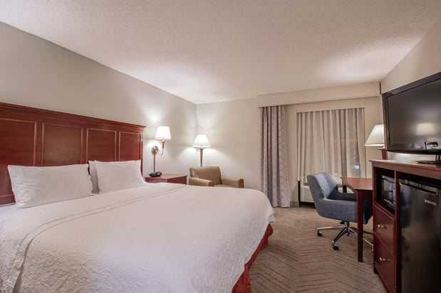 Images Hampton Inn & Suites Williamsburg-Richmond Rd.