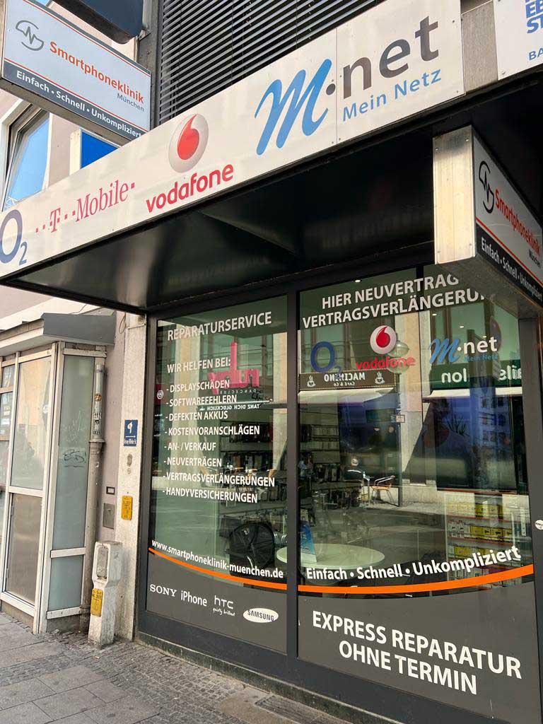 Geschäft (außen) - Smartphoneklinik München Stachus
