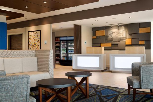 Images Holiday Inn Express & Suites Savannah W - Chatham Parkway, an IHG Hotel