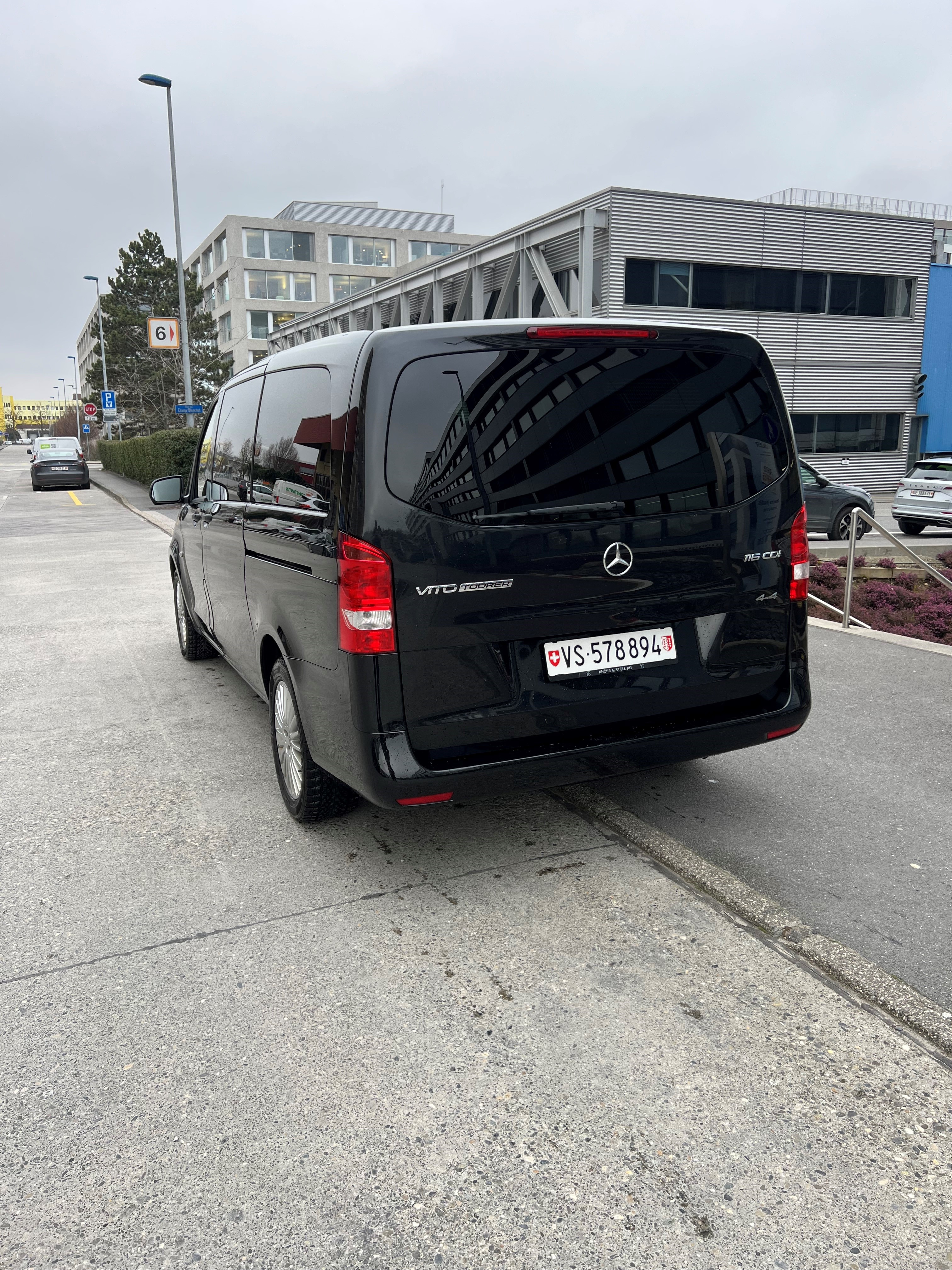 Bilder Karibu Transfert Sàrl